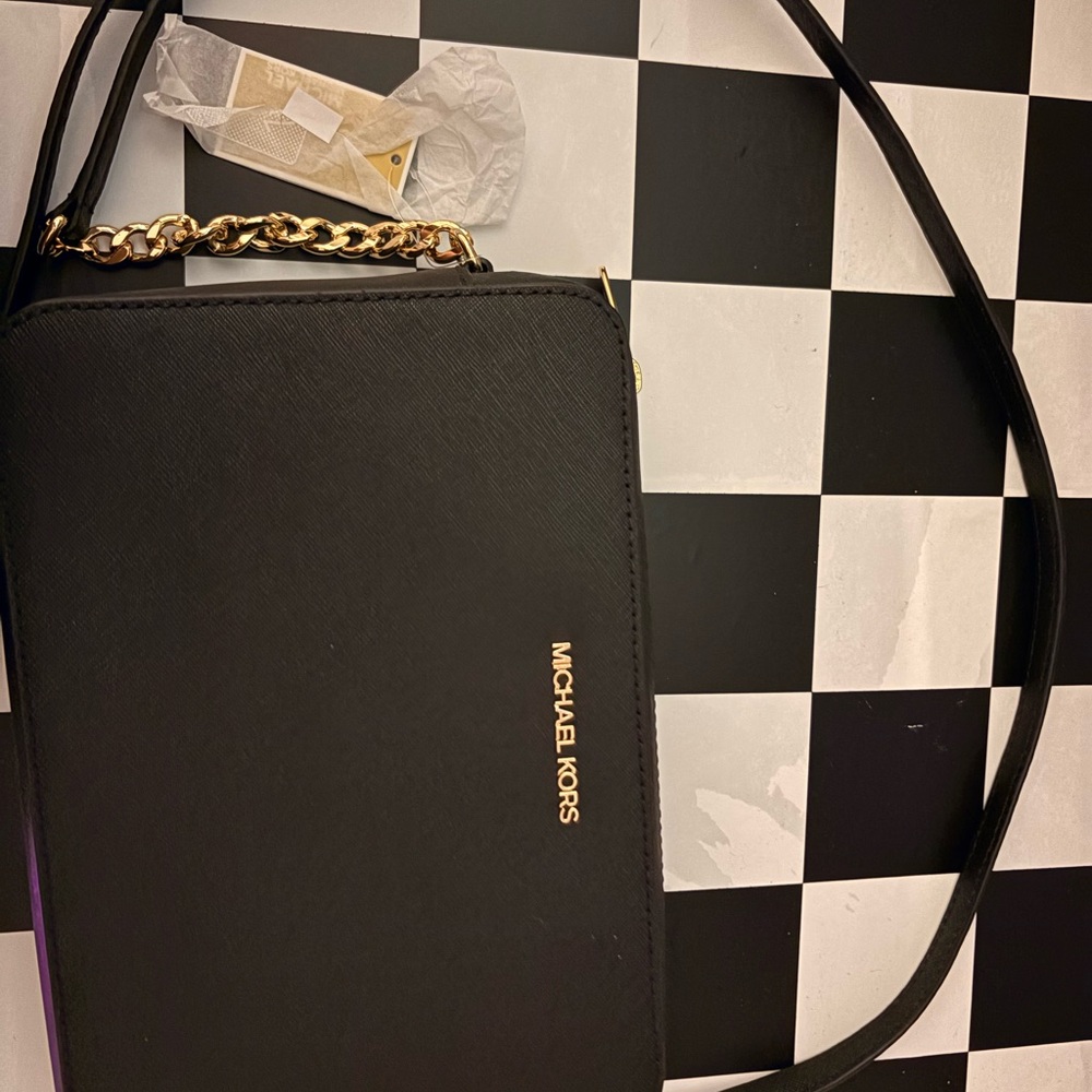 Michael Kors Elegant Black Crossbody with Gold Accents